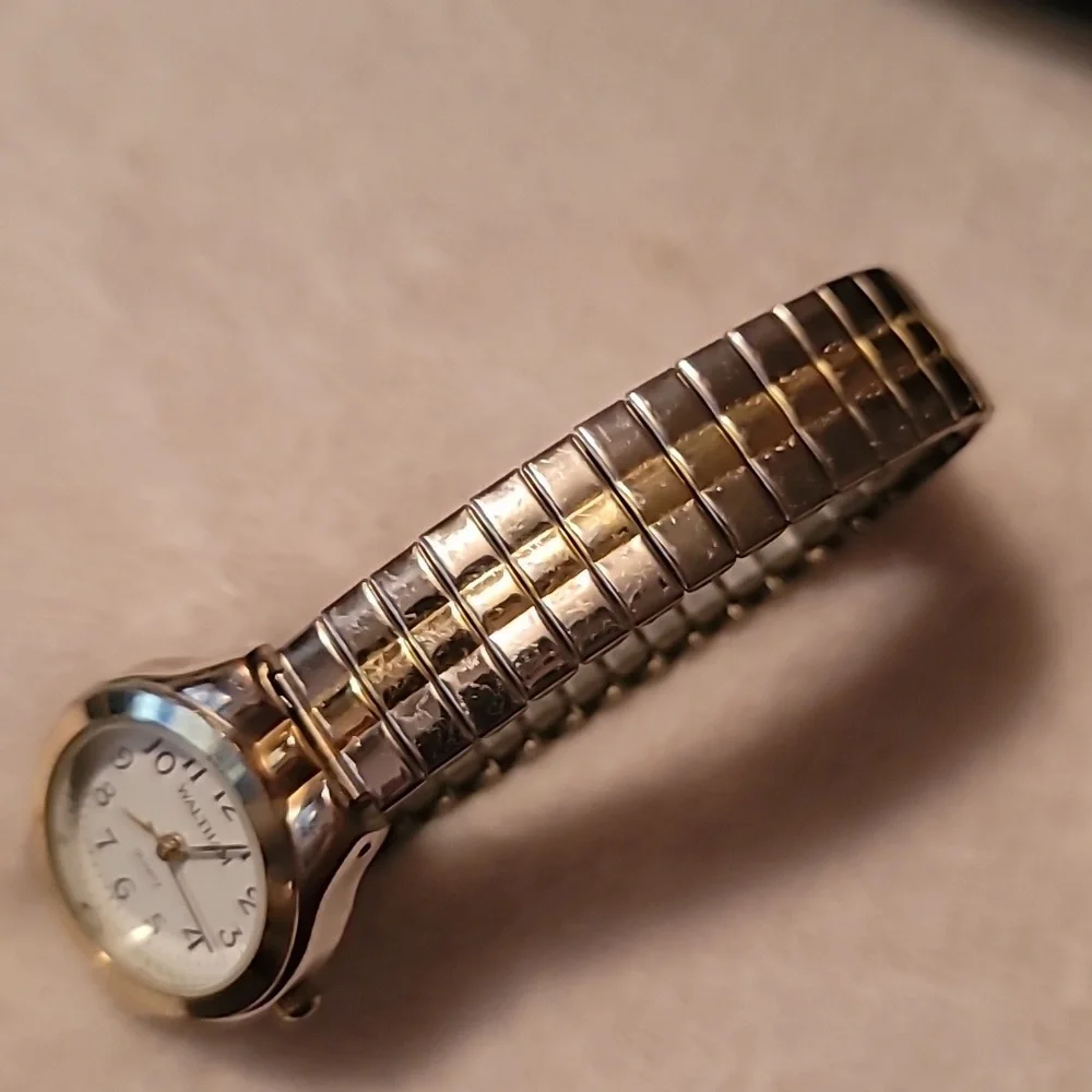Waltham Ladies Two-Tone Expandable Band Watch WTH21 427‎ PC21 Needs Battery